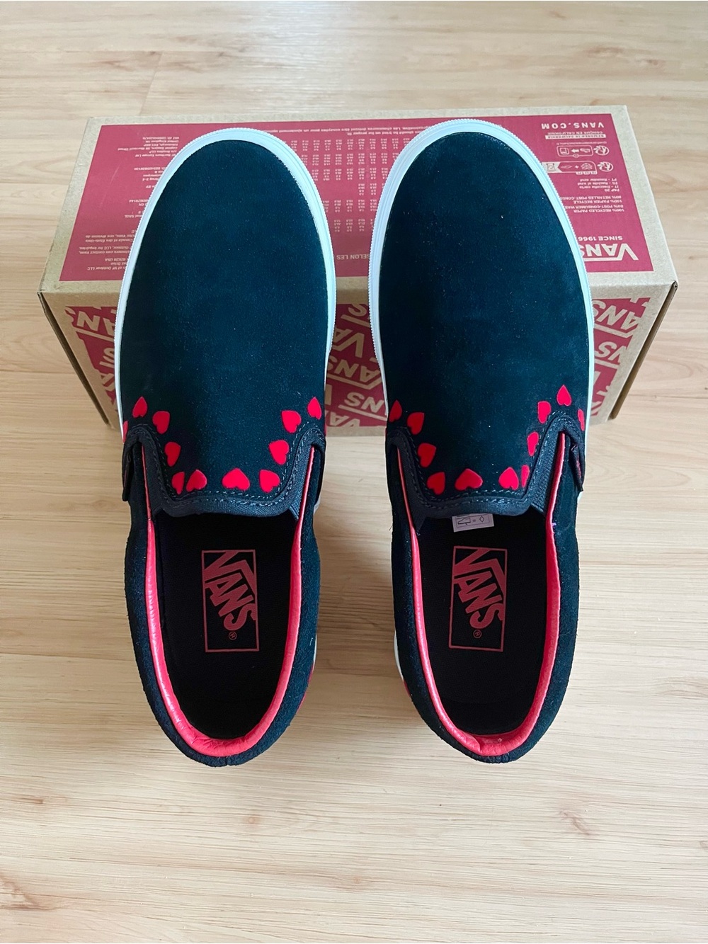 Vans Classic Slip-On Heart Black Suede Shoes Women 8.5 US - Picture 5 of 9
